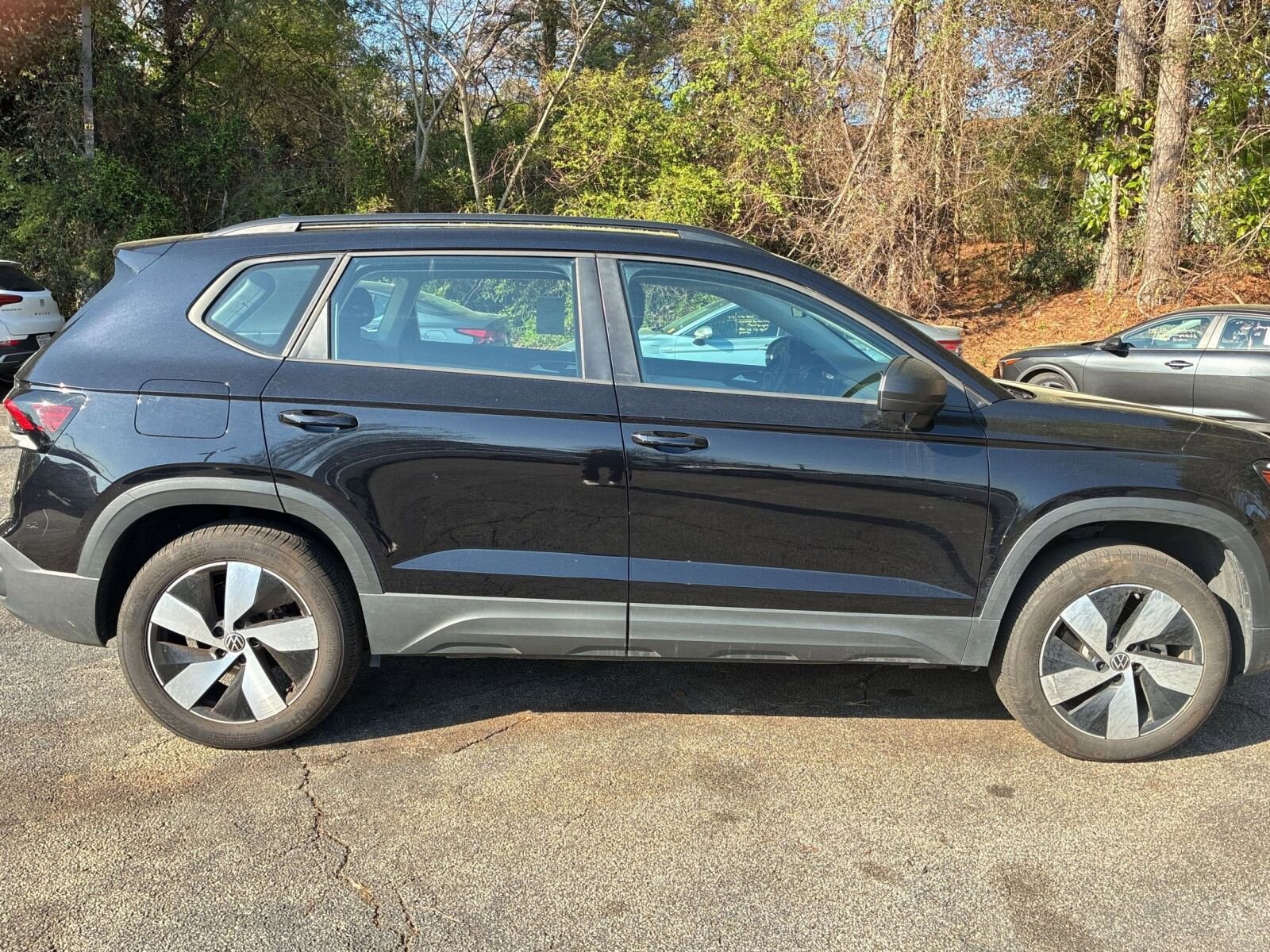 Thumbnail: 2025 Volkswagen Taos - 8