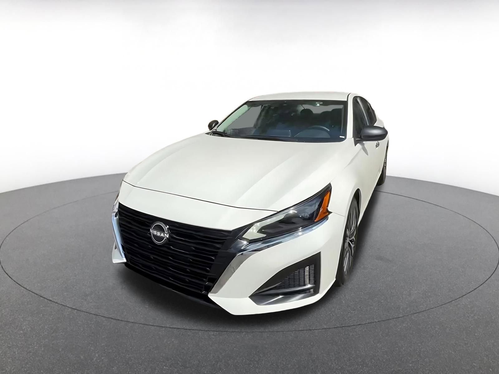 Thumbnail: 2025 Nissan Altima - 7