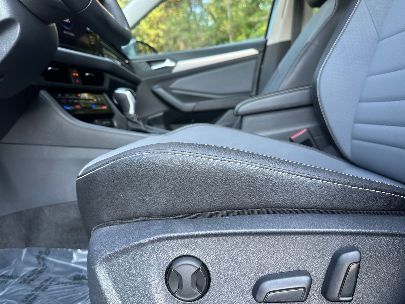 Thumbnail: 2025 Volkswagen Jetta - 27