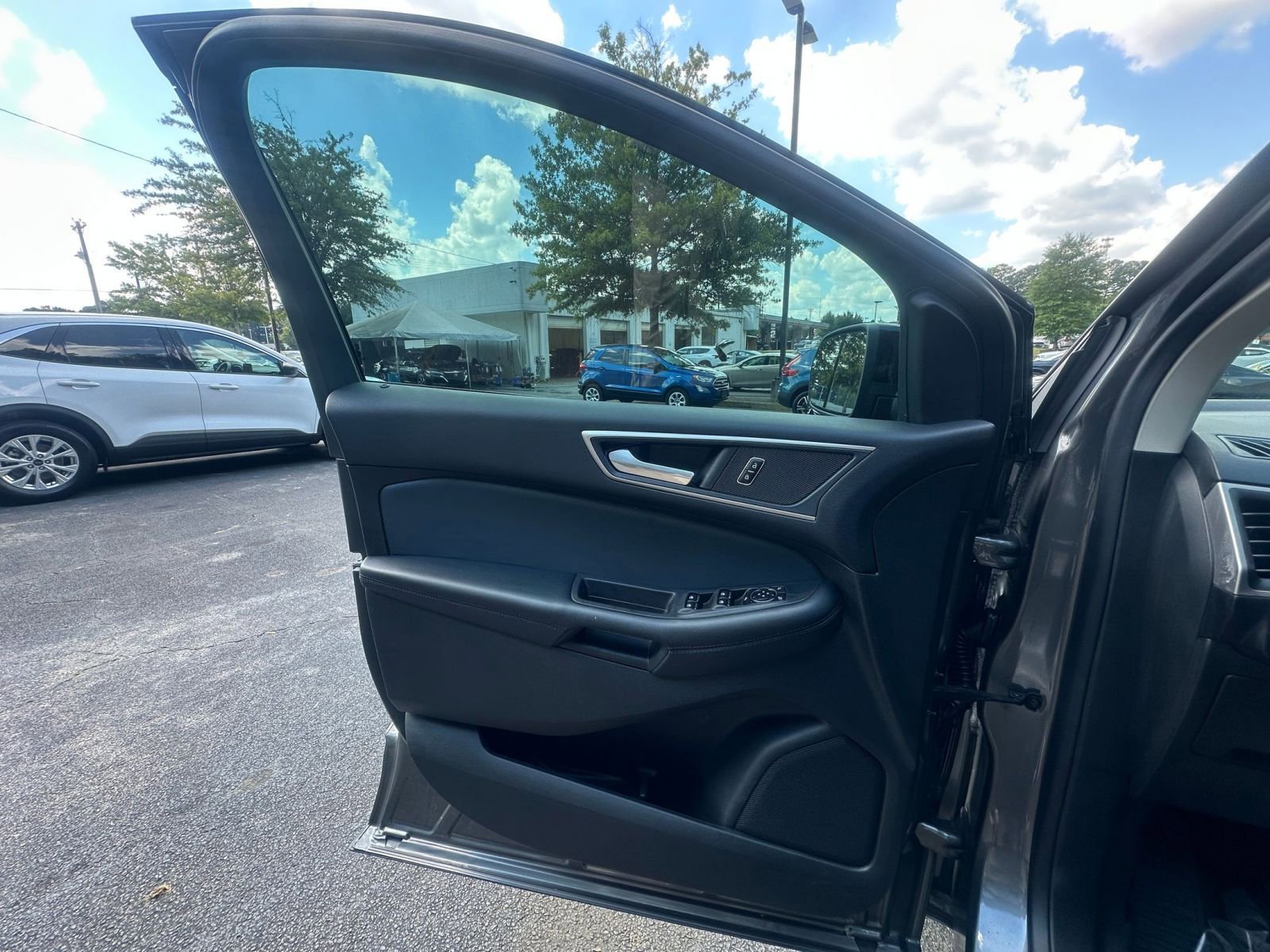 Thumbnail: 2023 Ford Edge - 20