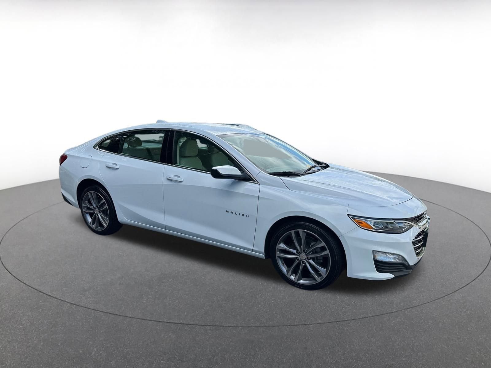 Thumbnail: 2024 Chevrolet Malibu - 1