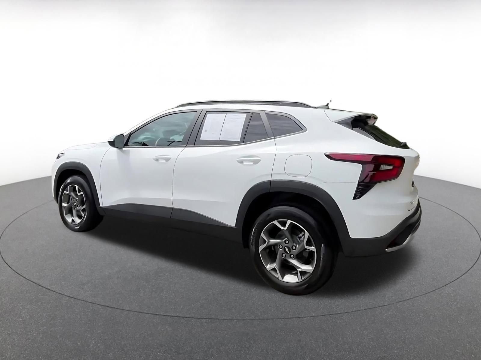 Thumbnail: 2025 Chevrolet Trax - 10