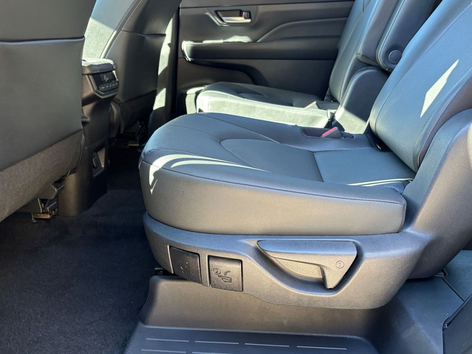 Thumbnail: 2025 Toyota Grand Highlander - 25