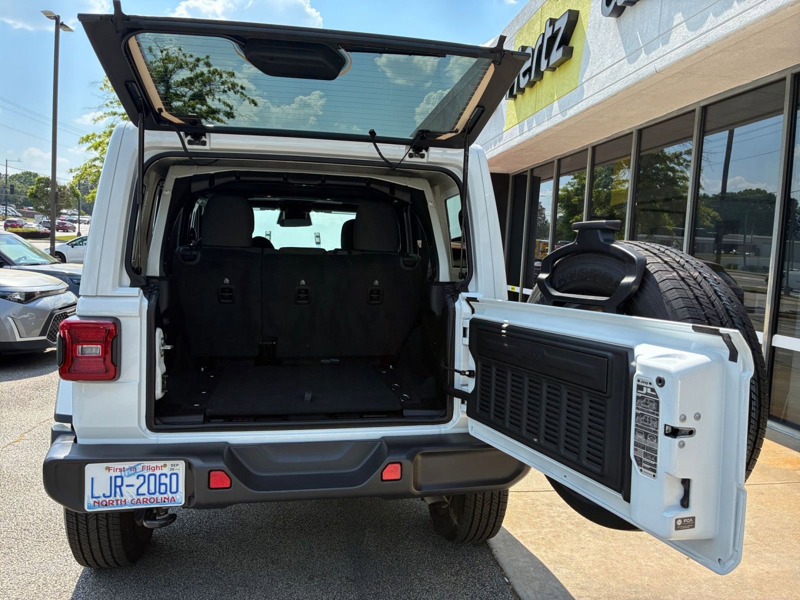 Thumbnail: 2025 Jeep Wrangler - 33