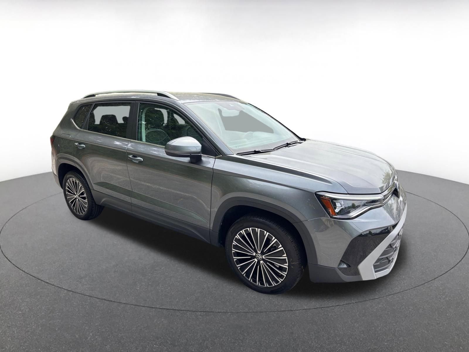 Thumbnail: 2025 Volkswagen Taos - 1