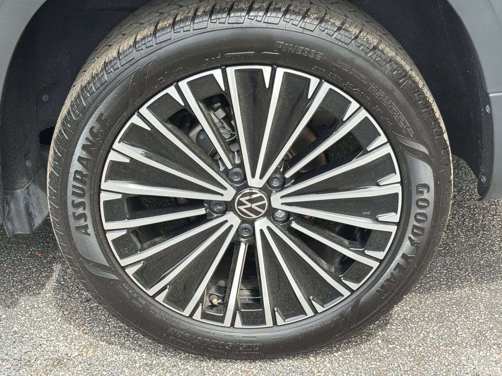 Thumbnail: 2025 Volkswagen Taos - 31