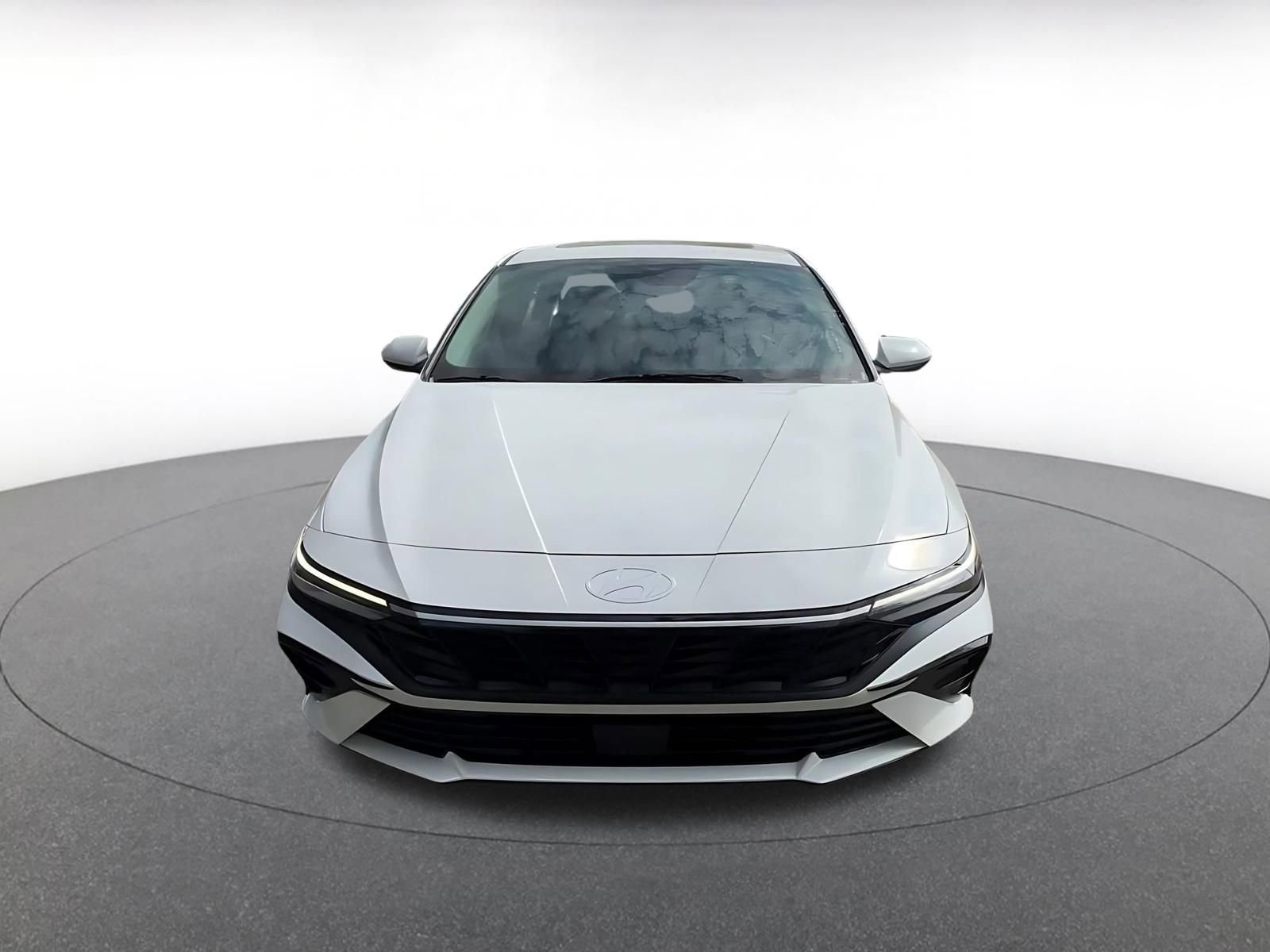 Thumbnail: 2025 Hyundai Elantra - 4