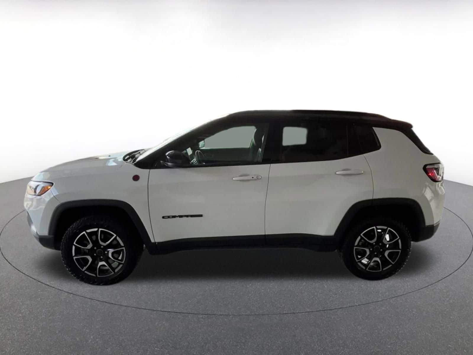Thumbnail: 2025 Jeep Compass - 10