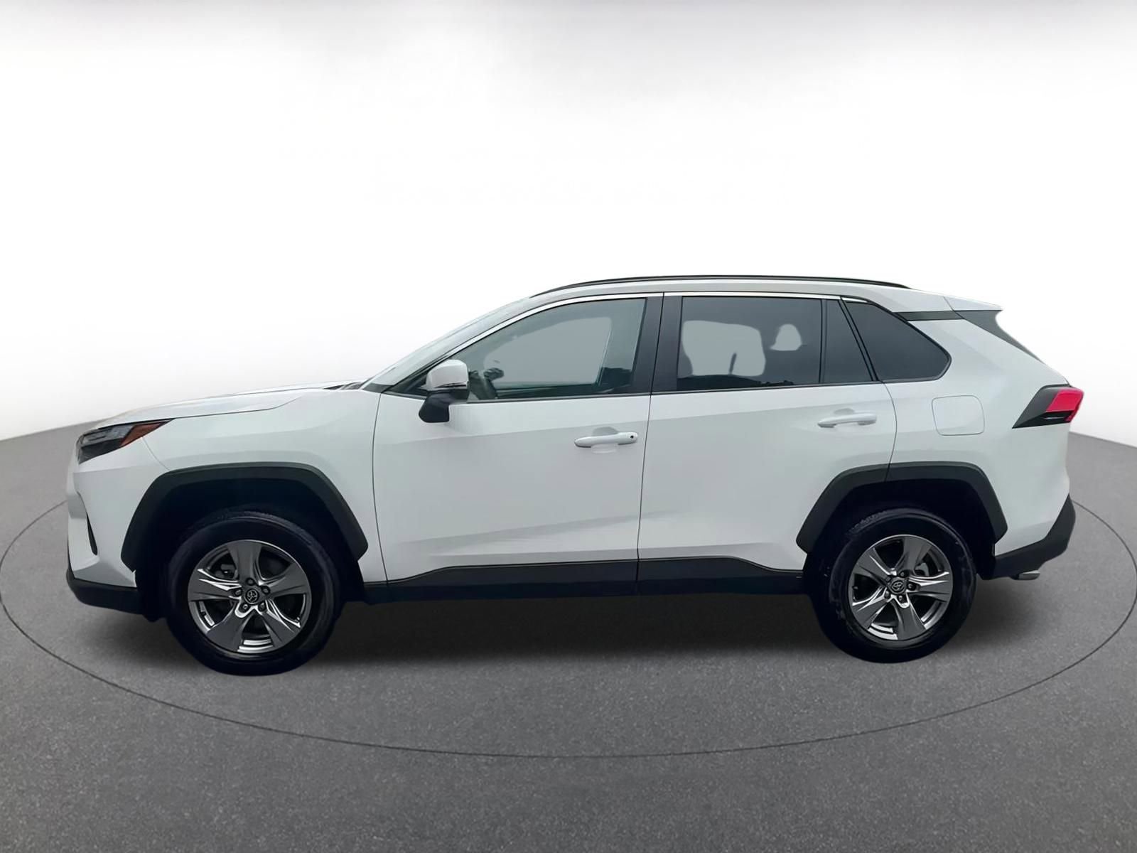 Thumbnail: 2024 Toyota RAV4 - 8
