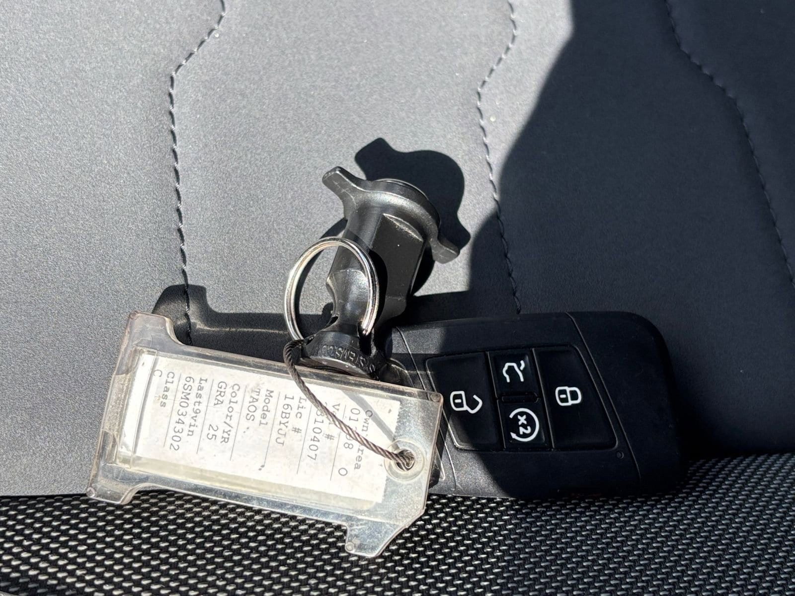 Thumbnail: 2025 Volkswagen Taos - 22