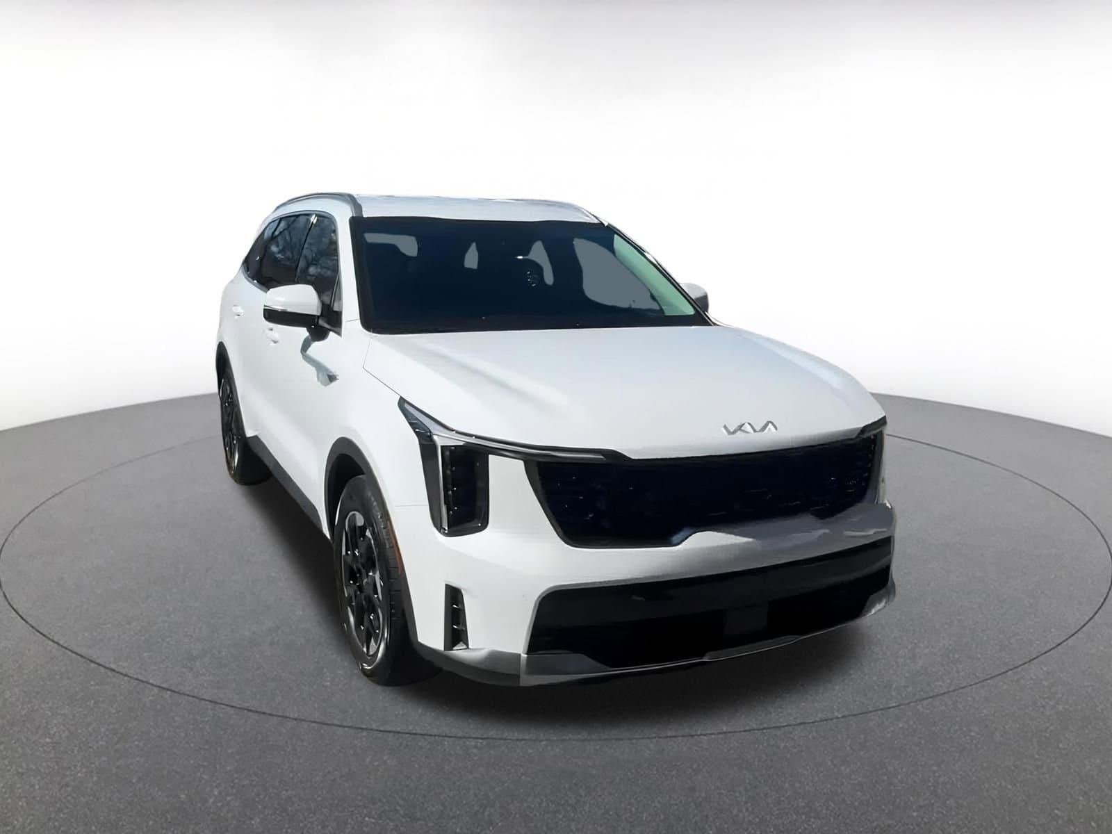 2024 Kia Sorento S 3