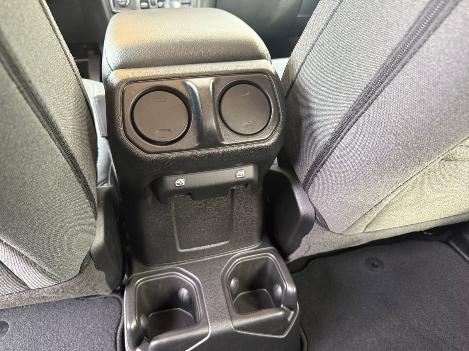 Thumbnail: 2025 Jeep Wrangler - 24