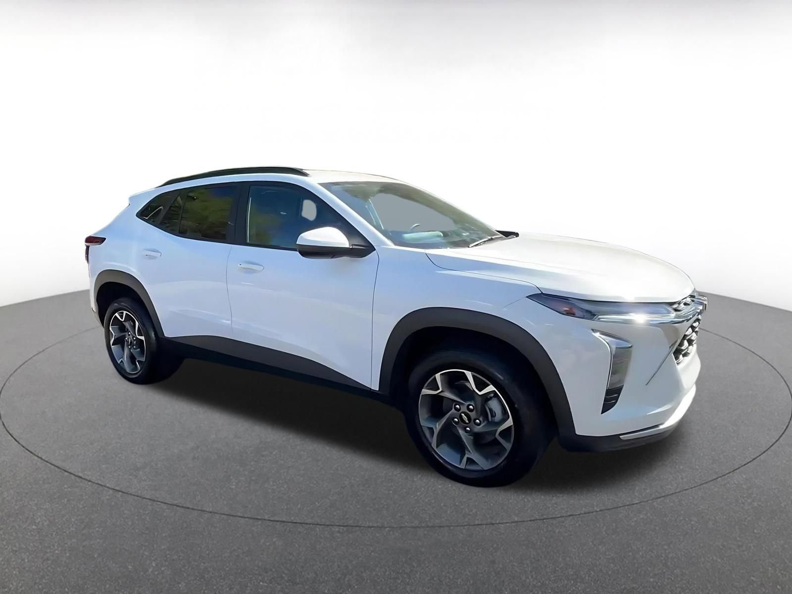 Thumbnail: 2025 Chevrolet Trax - 2