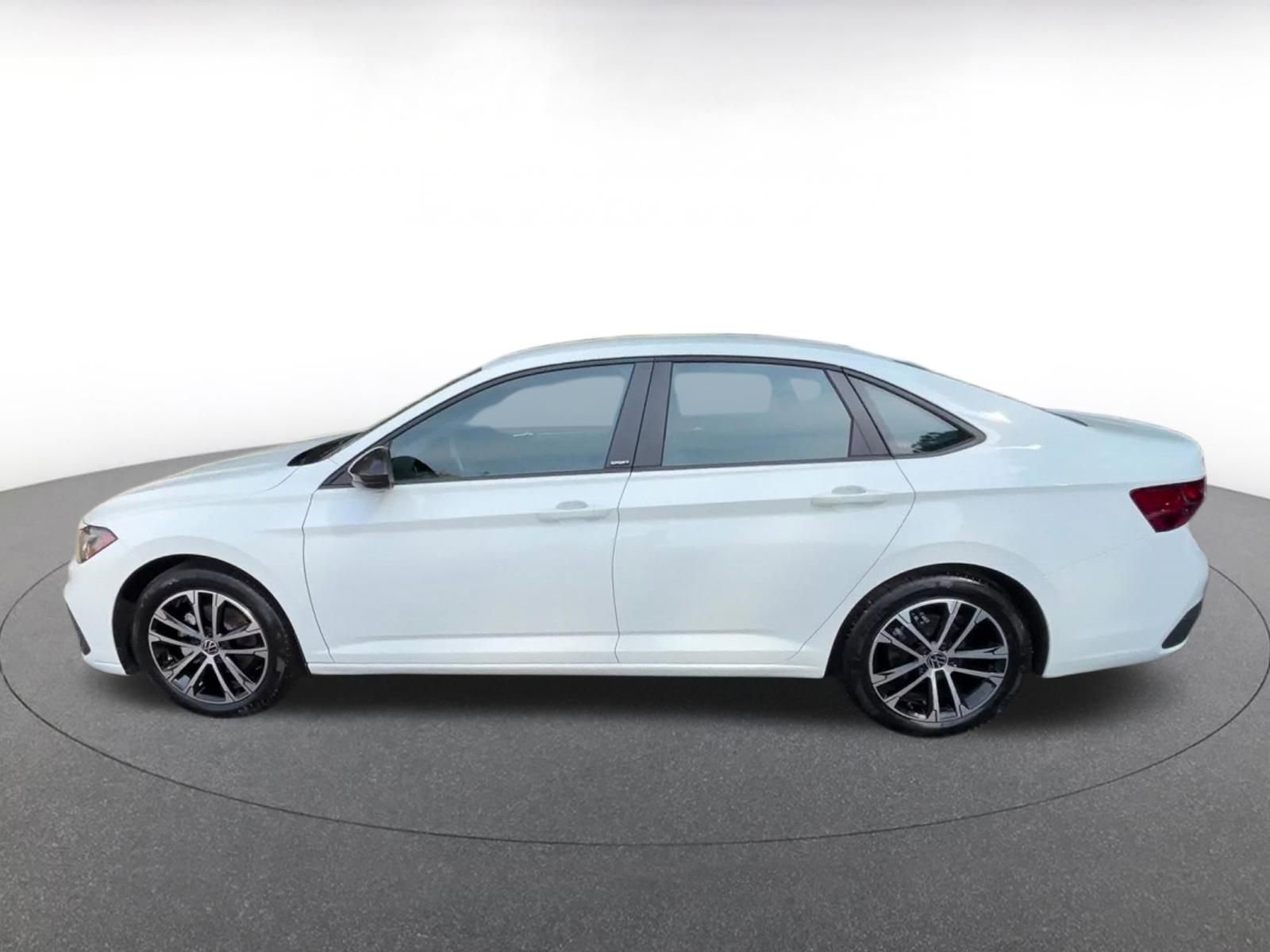 Thumbnail: 2025 Volkswagen Jetta - 9