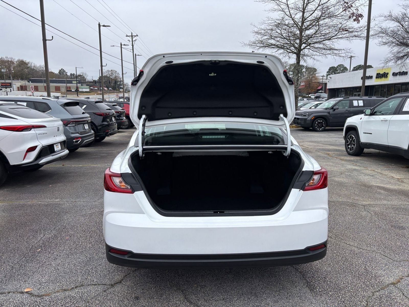 Thumbnail: 2025 Toyota Camry - 31