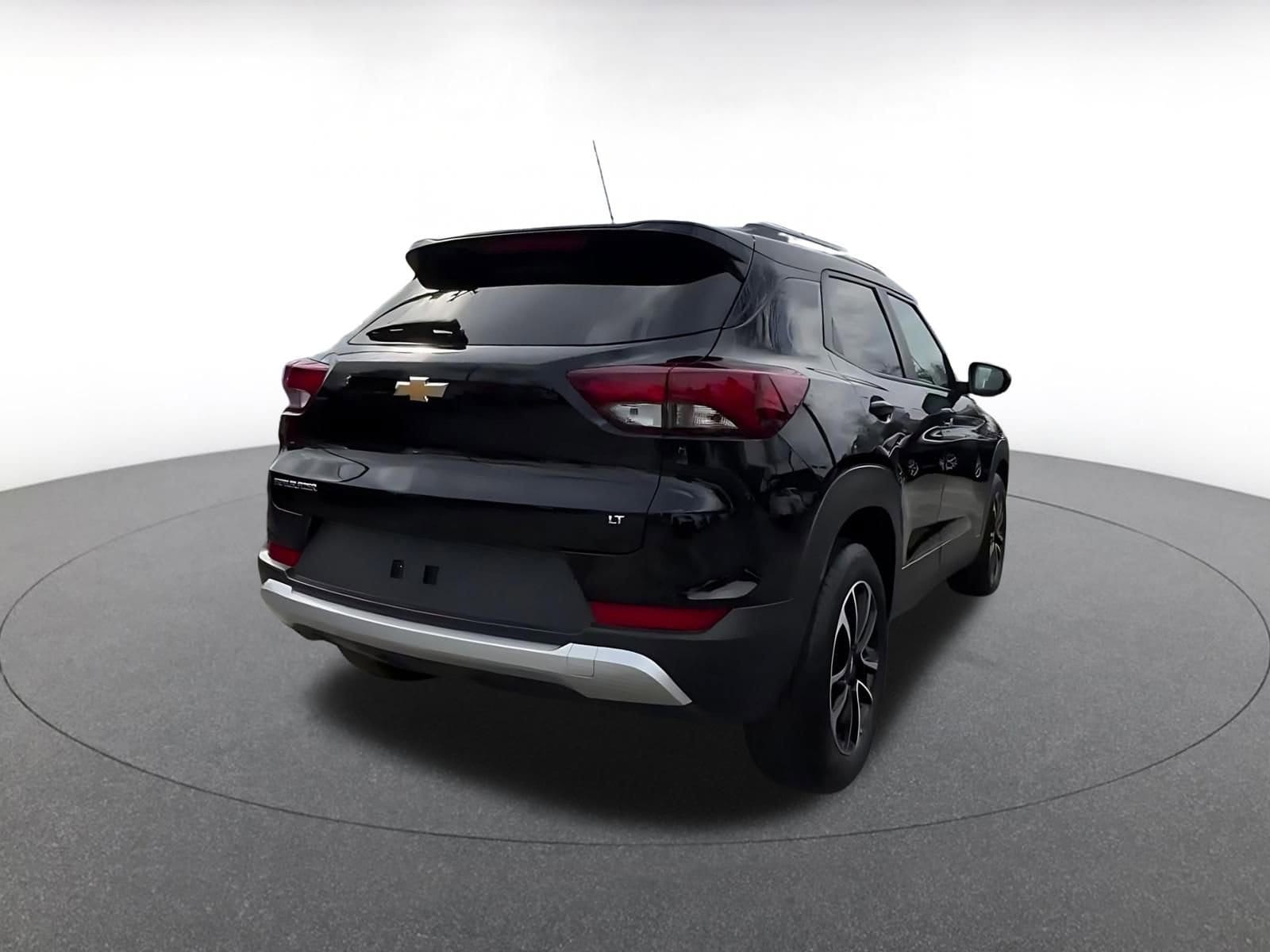 Thumbnail: 2025 Chevrolet TrailBlazer - 14