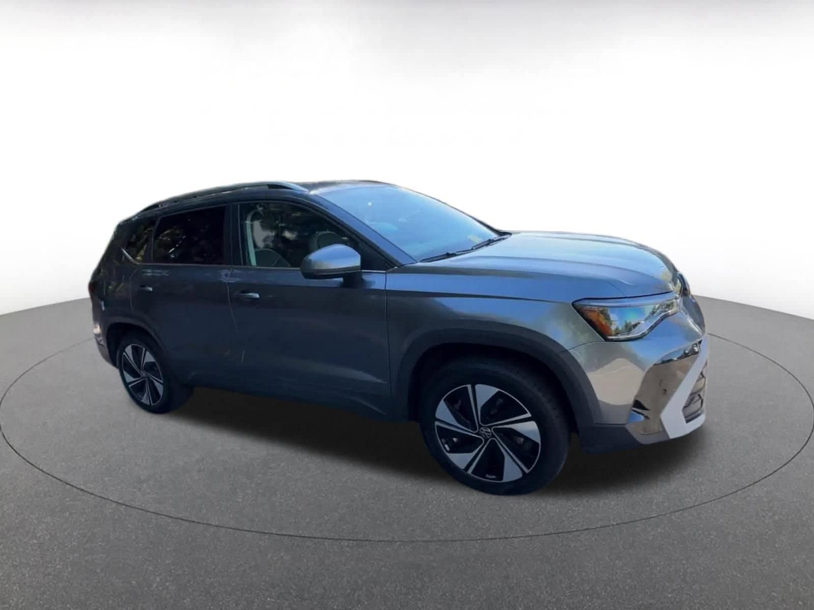 Thumbnail: 2025 Volkswagen Taos - 2