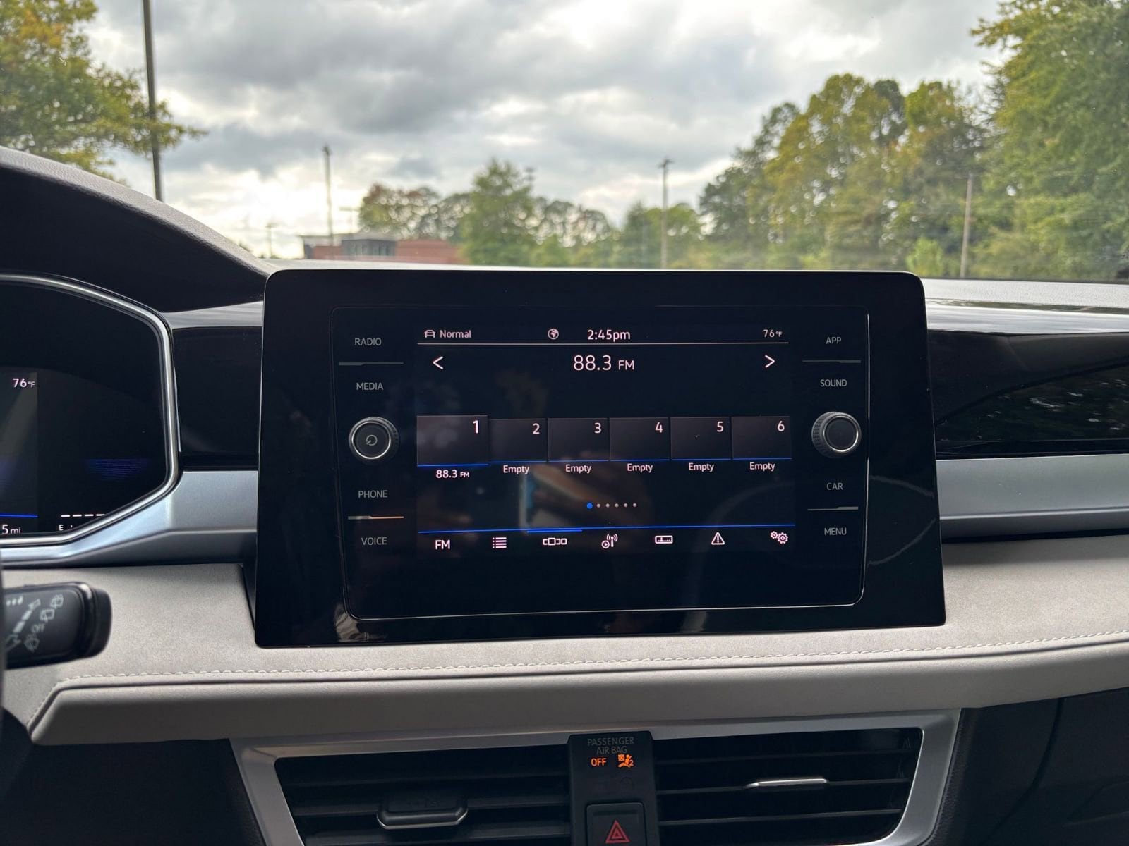 Thumbnail: 2025 Volkswagen Taos - 21