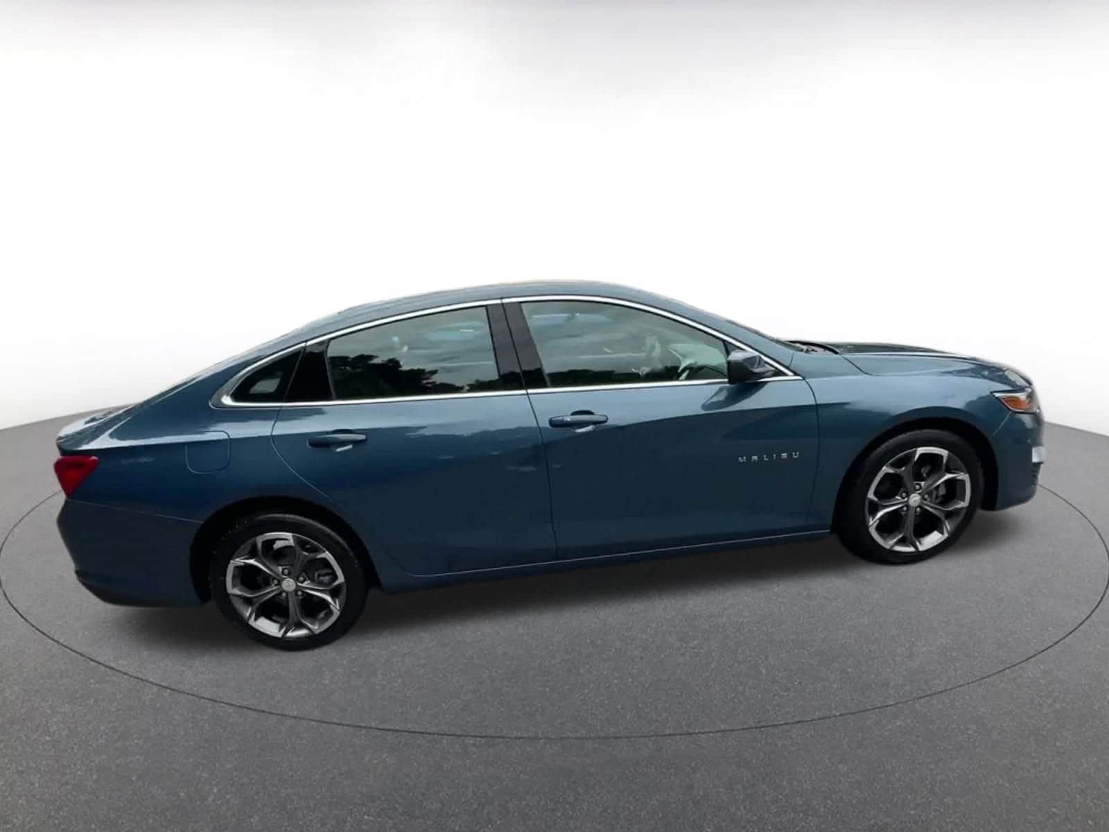 Thumbnail: 2024 Chevrolet Malibu - 16
