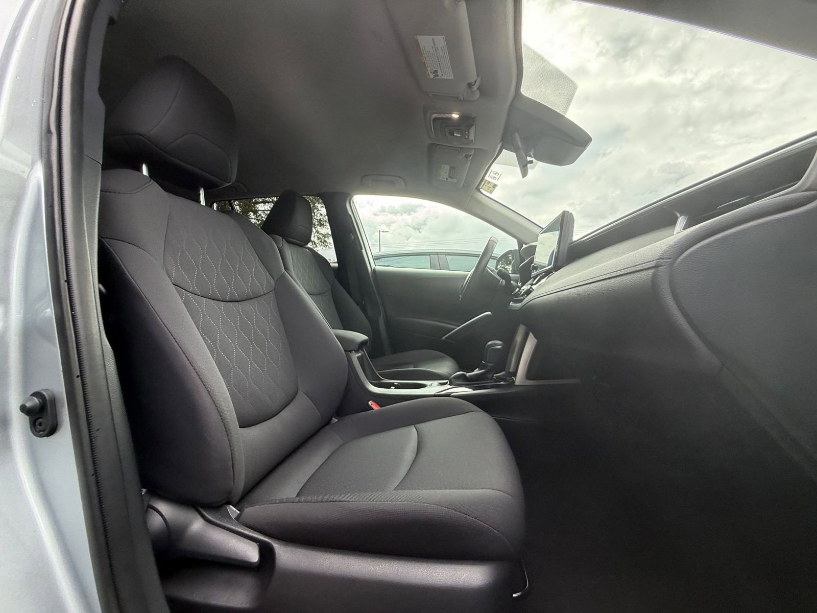 Thumbnail: 2025 Toyota Corolla Cross - 27