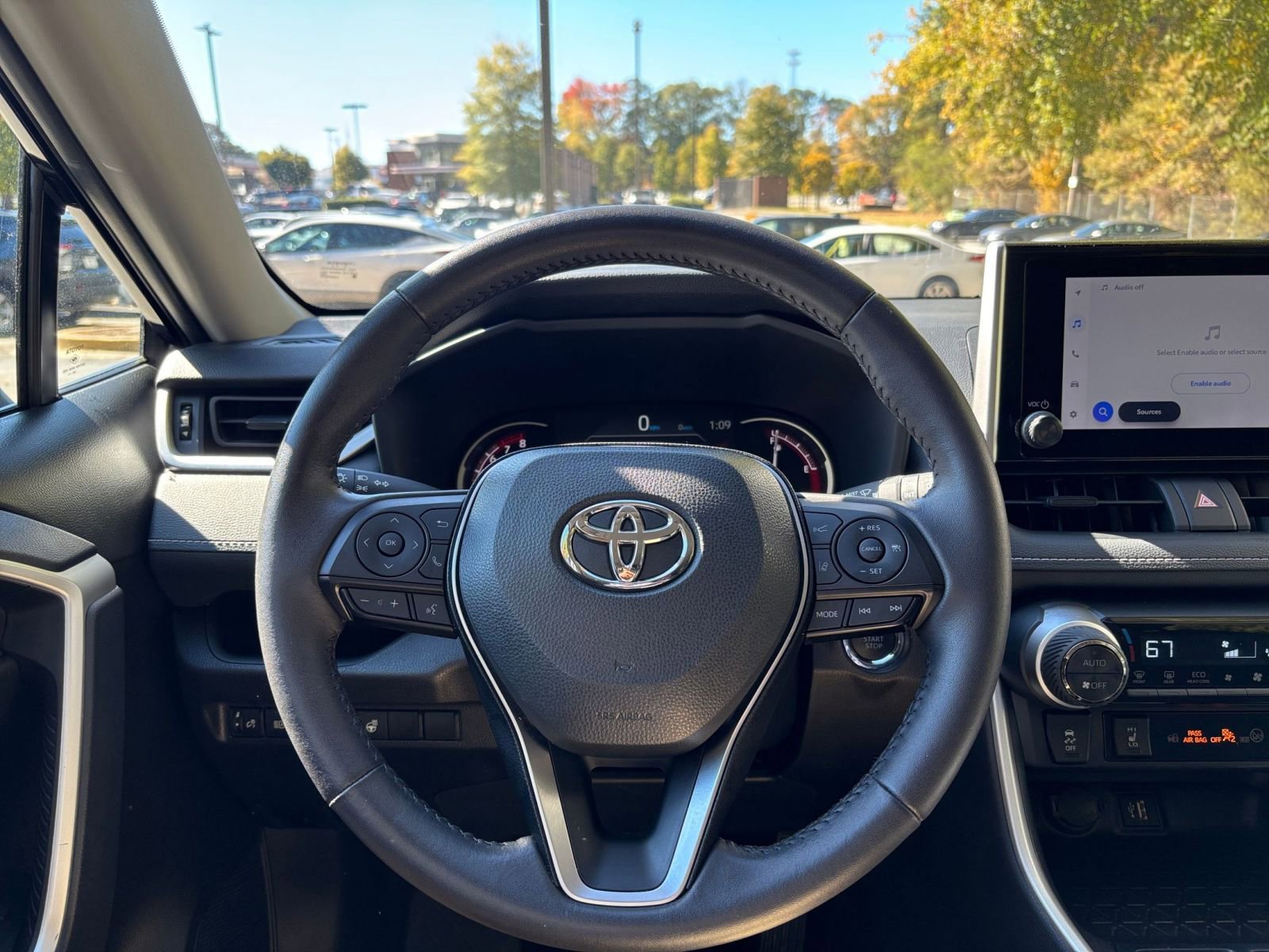 Thumbnail: 2025 Toyota RAV4 - 34