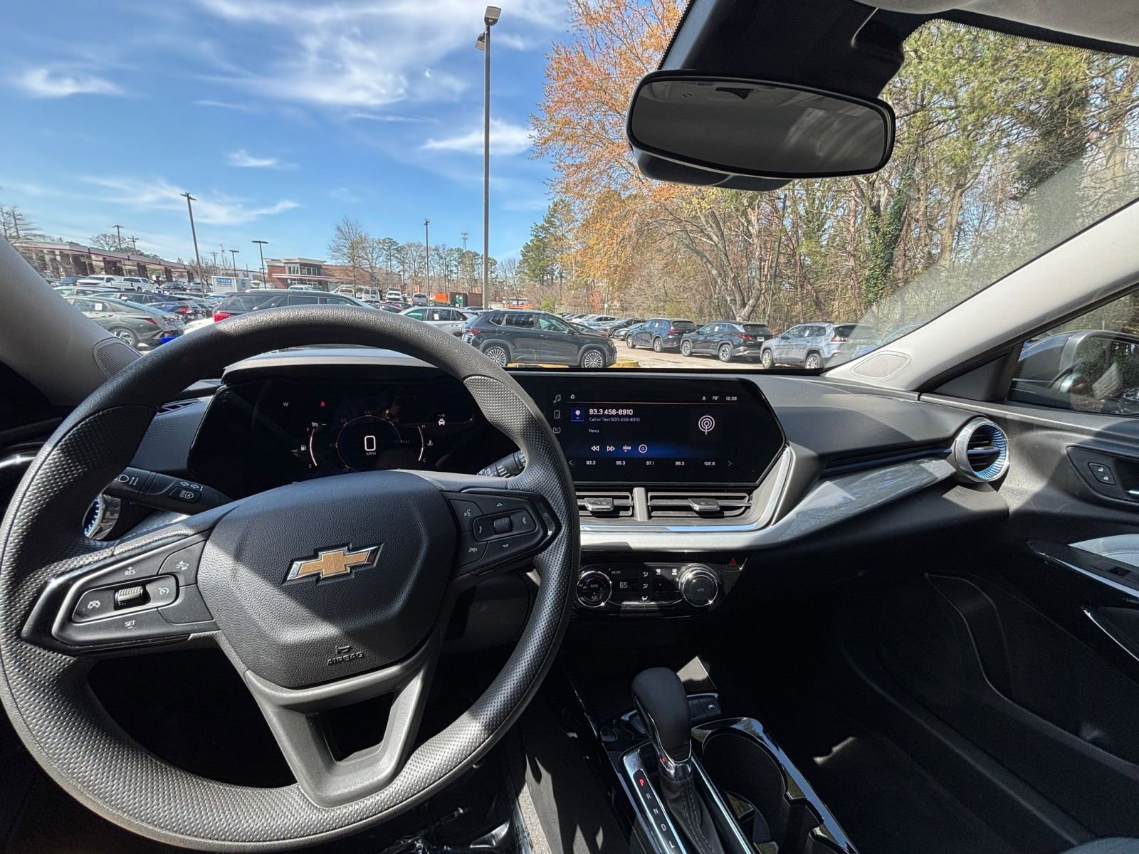 Thumbnail: 2025 Chevrolet Trax - 34