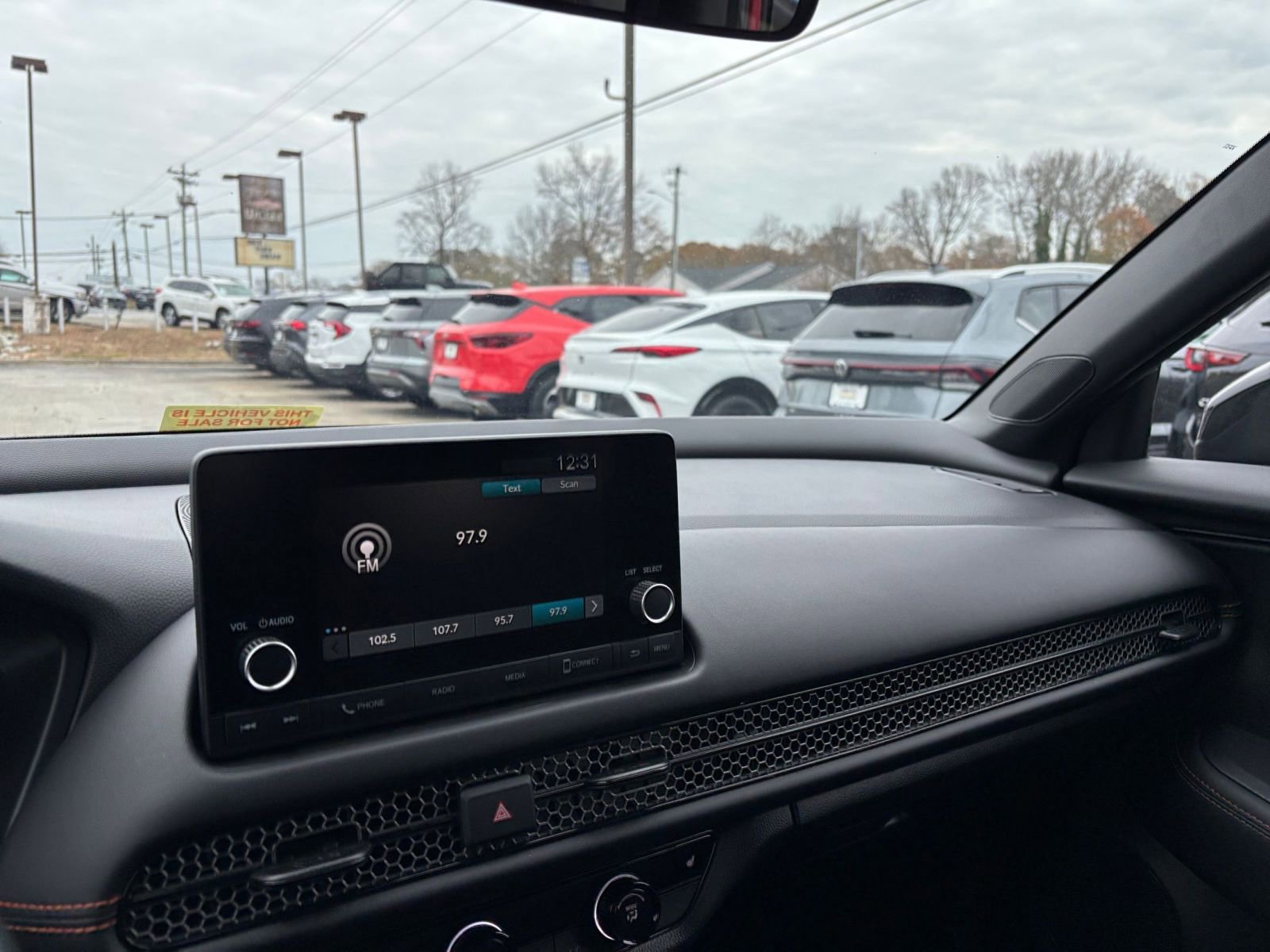 Thumbnail: 2025 Honda HR-V - 35