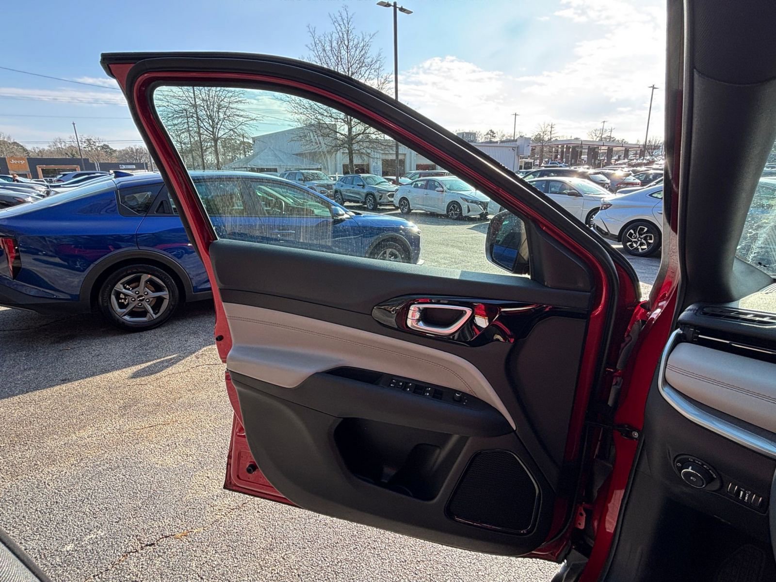 Thumbnail: 2025 Jeep Compass - 18