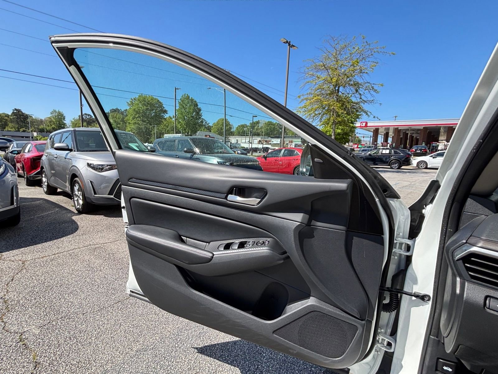 Thumbnail: 2025 Nissan Altima - 18