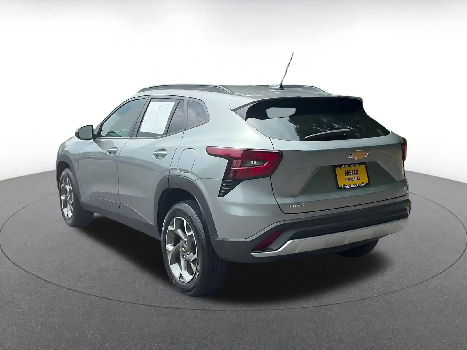 Thumbnail: 2025 Chevrolet Trax - 12