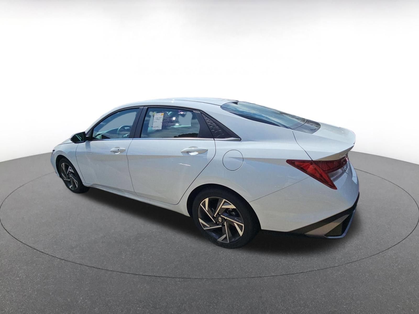 Thumbnail: 2025 Hyundai Elantra - 6