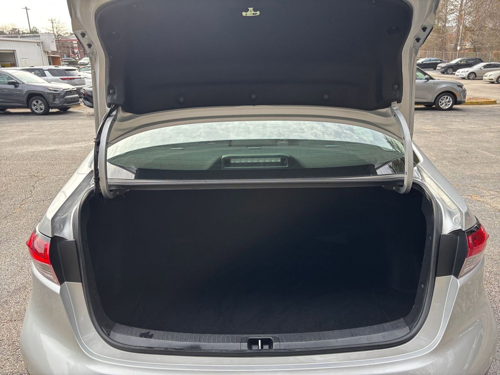 Thumbnail: 2025 Toyota Corolla - 31