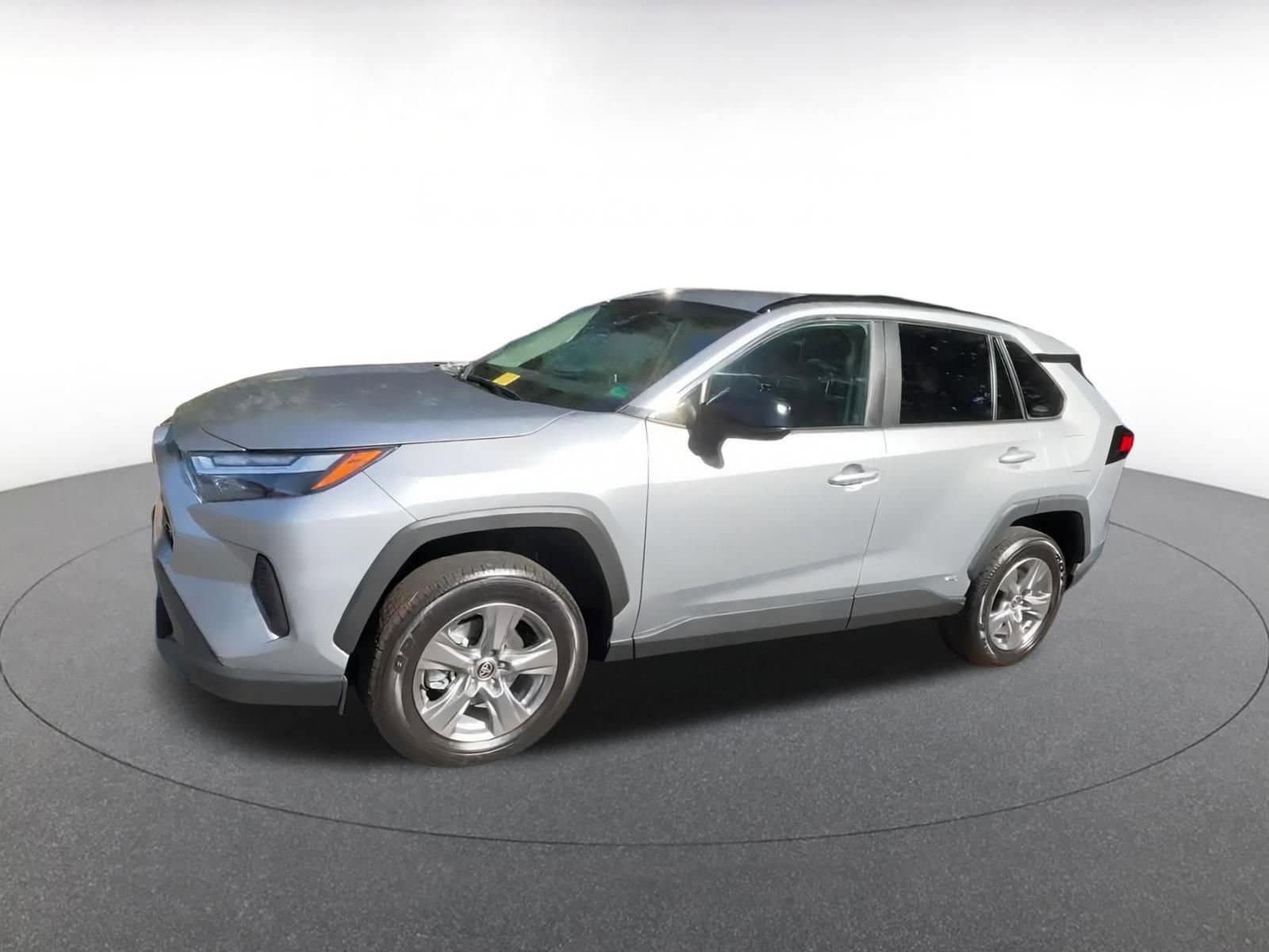 Thumbnail: 2025 Toyota RAV4 - 8