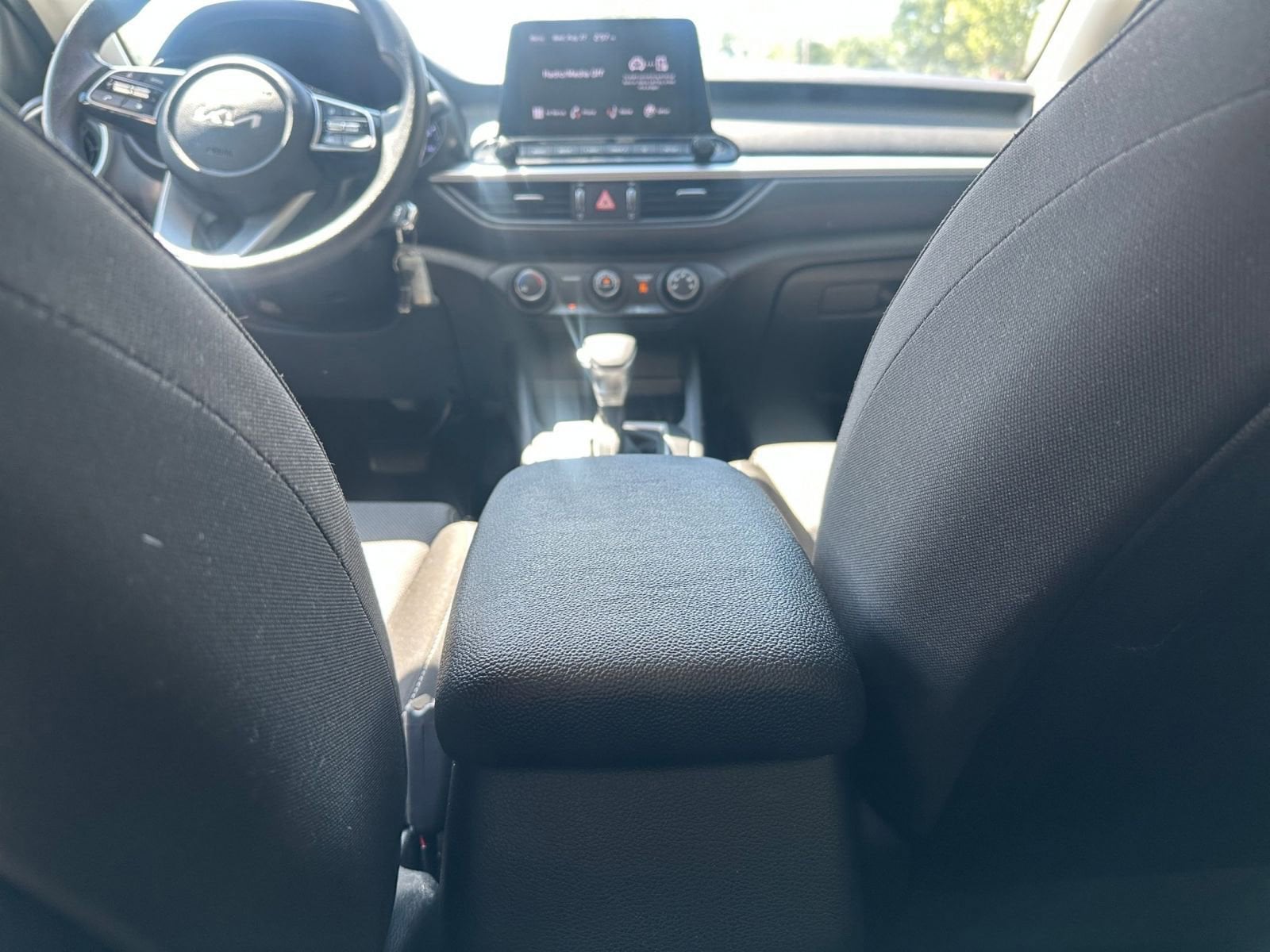 Thumbnail: 2024 Kia Forte - 24