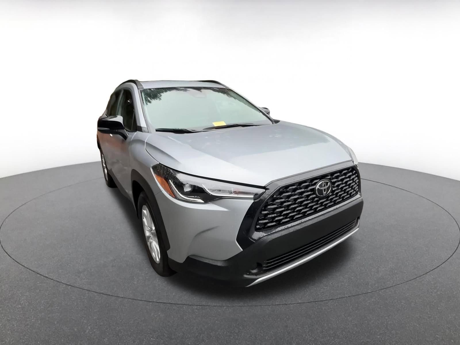 Thumbnail: 2025 Toyota Corolla Cross - 3