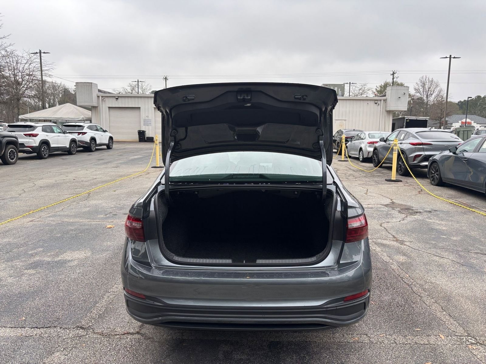 Thumbnail: 2025 Volkswagen Jetta - 31