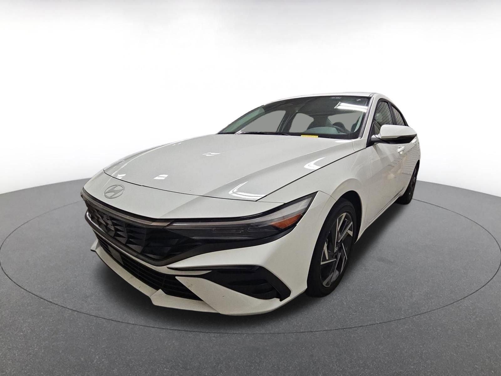 Thumbnail: 2025 Hyundai Elantra - 3