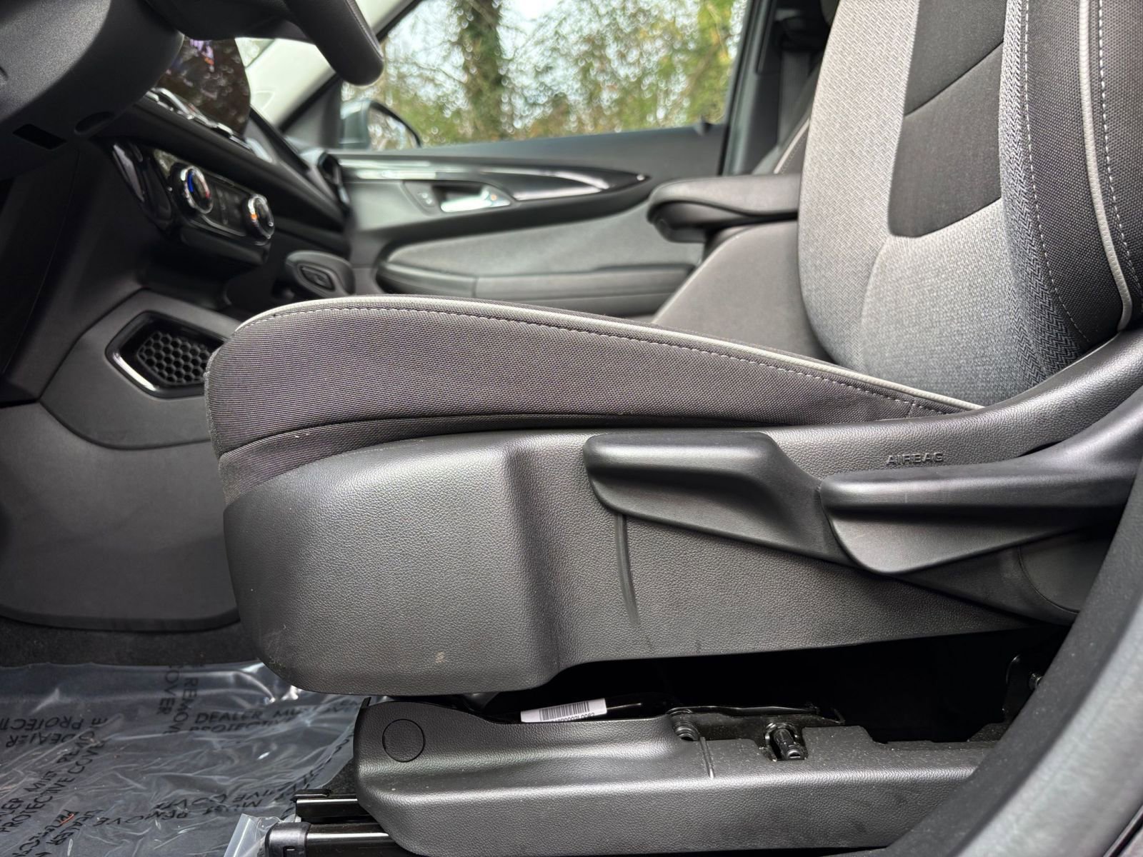 Thumbnail: 2025 Chevrolet TrailBlazer - 30