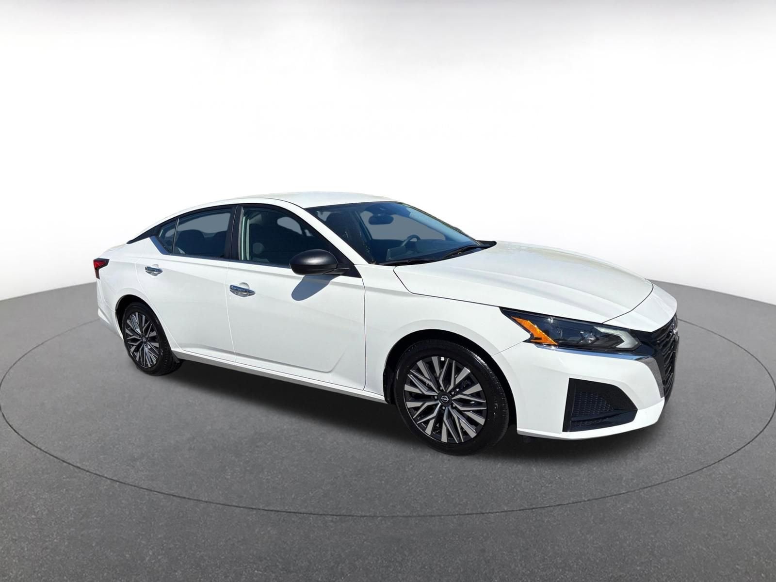 Thumbnail: 2025 Nissan Altima - 1