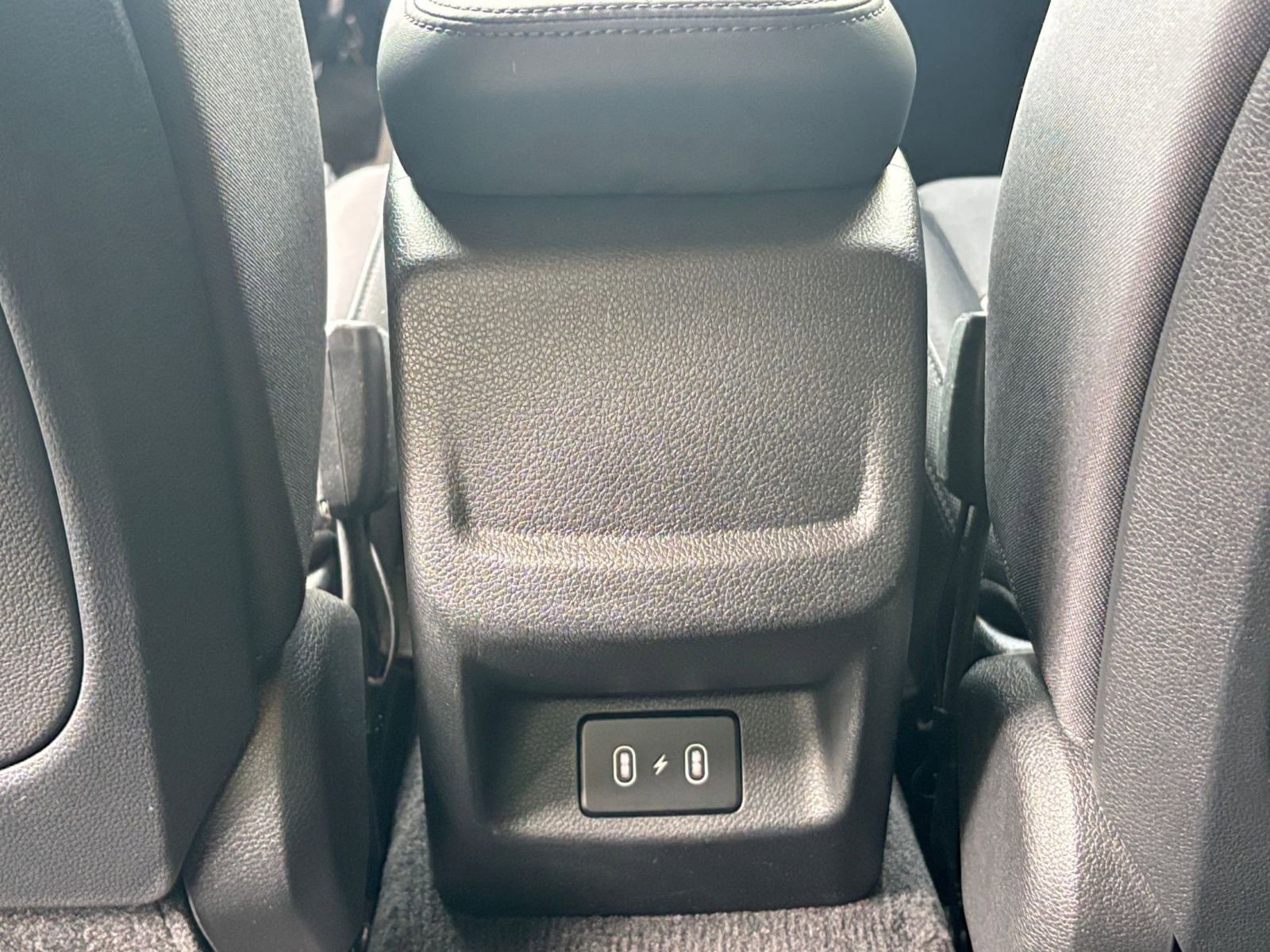 Thumbnail: 2025 Kia K5 - 23