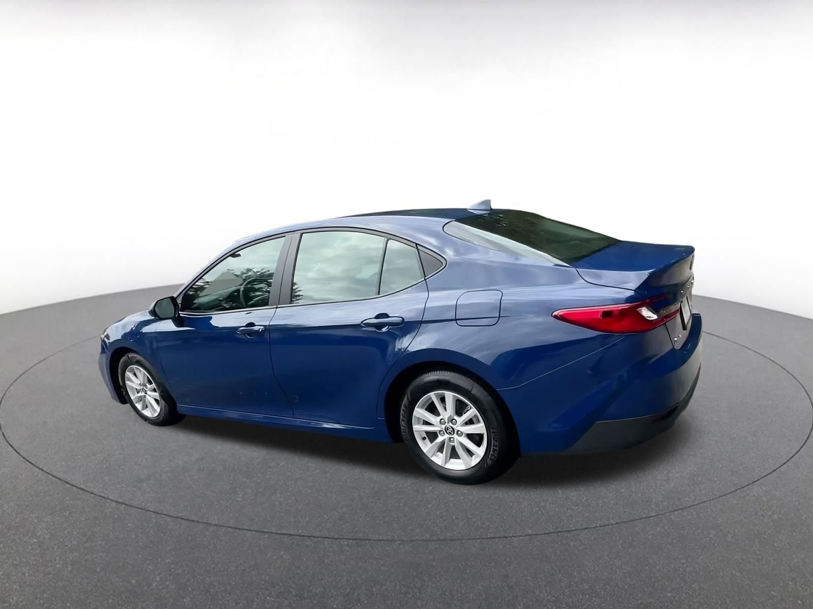 Thumbnail: 2025 Toyota Camry - 10