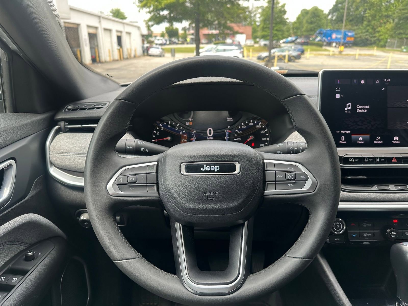 Thumbnail: 2023 Jeep Compass - 34