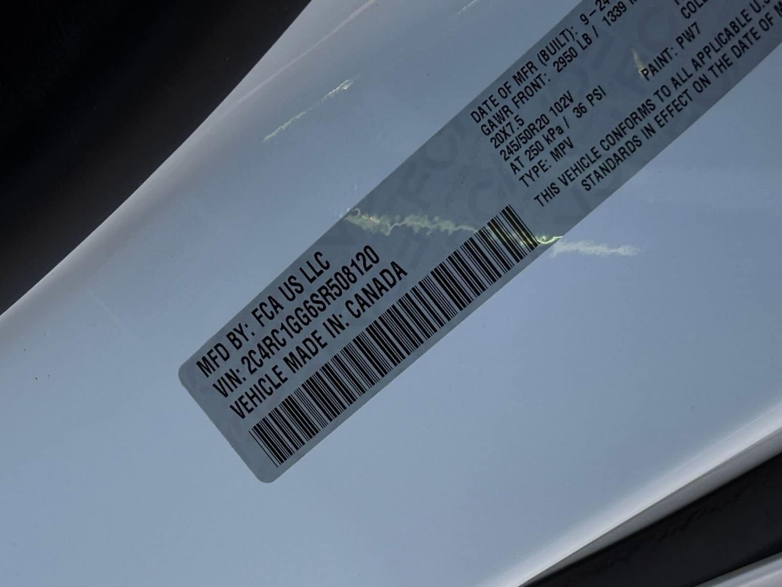 Thumbnail: 2025 Chrysler Pacifica - 32