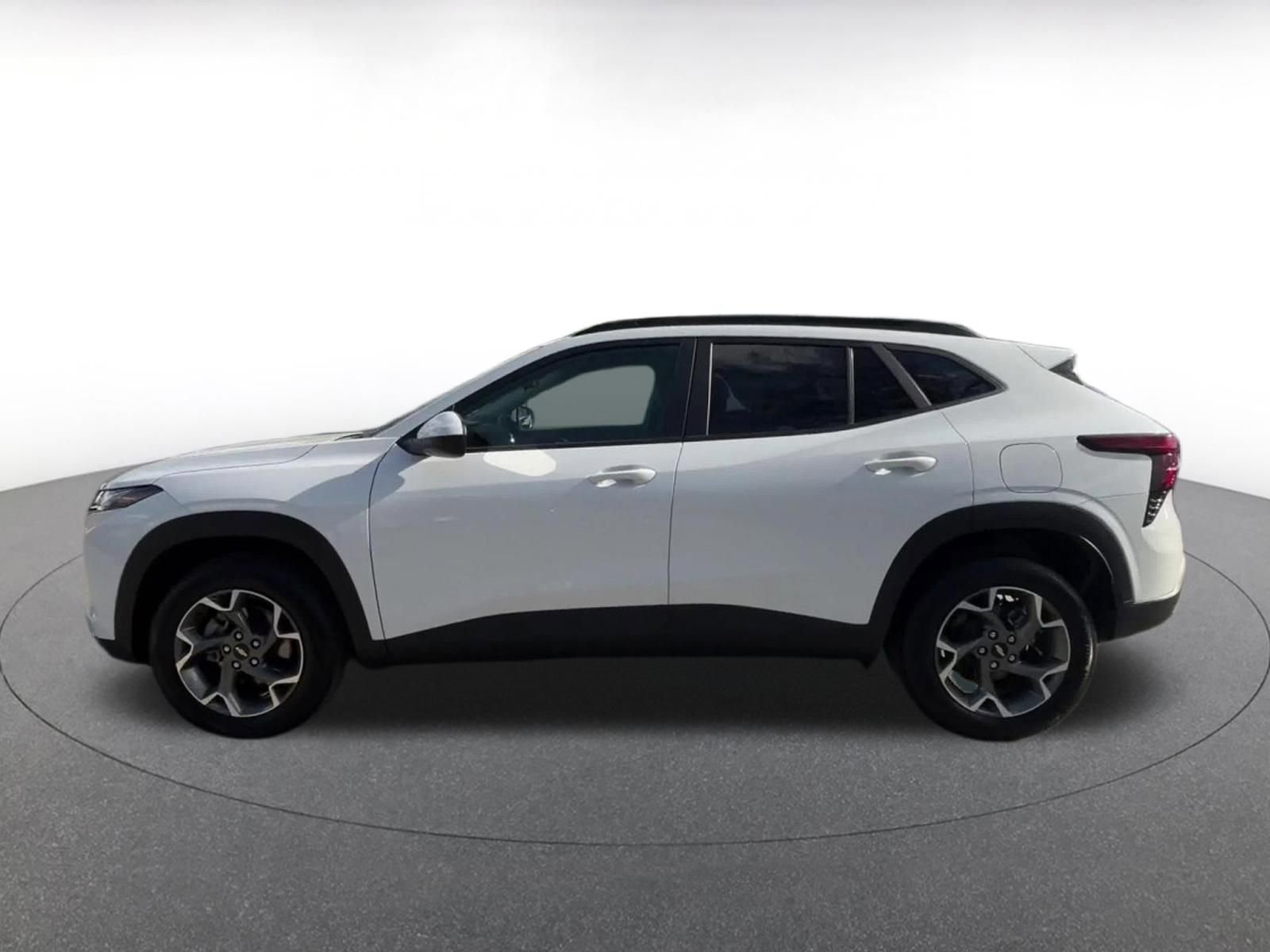 Thumbnail: 2025 Chevrolet Trax - 9