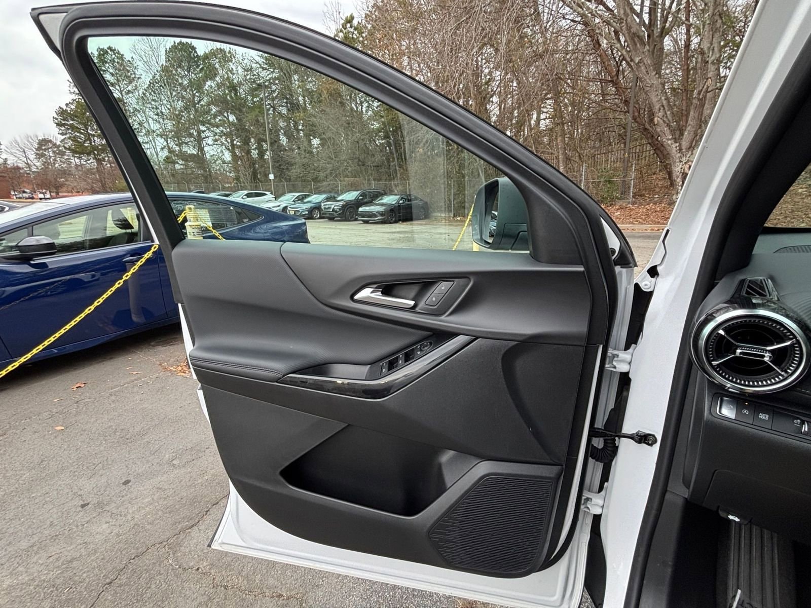 Thumbnail: 2025 Chevrolet Equinox - 20