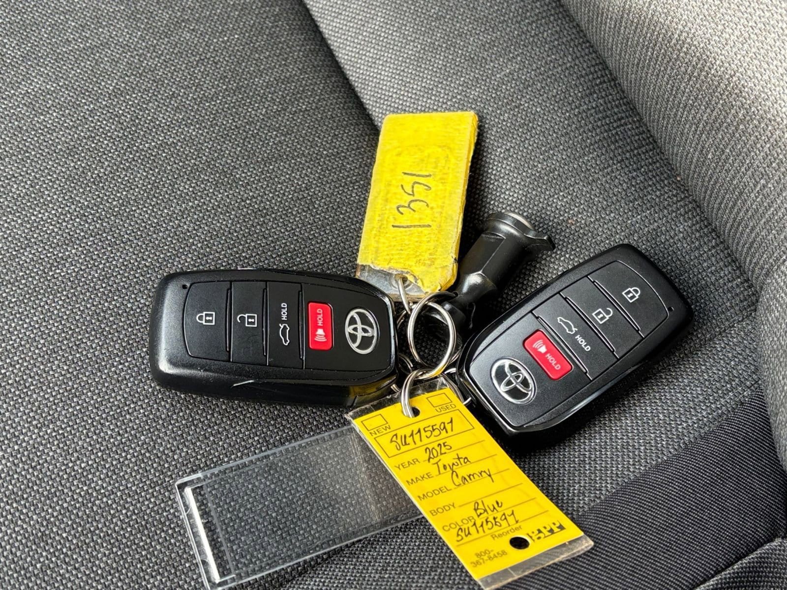 Thumbnail: 2025 Toyota Camry - 22