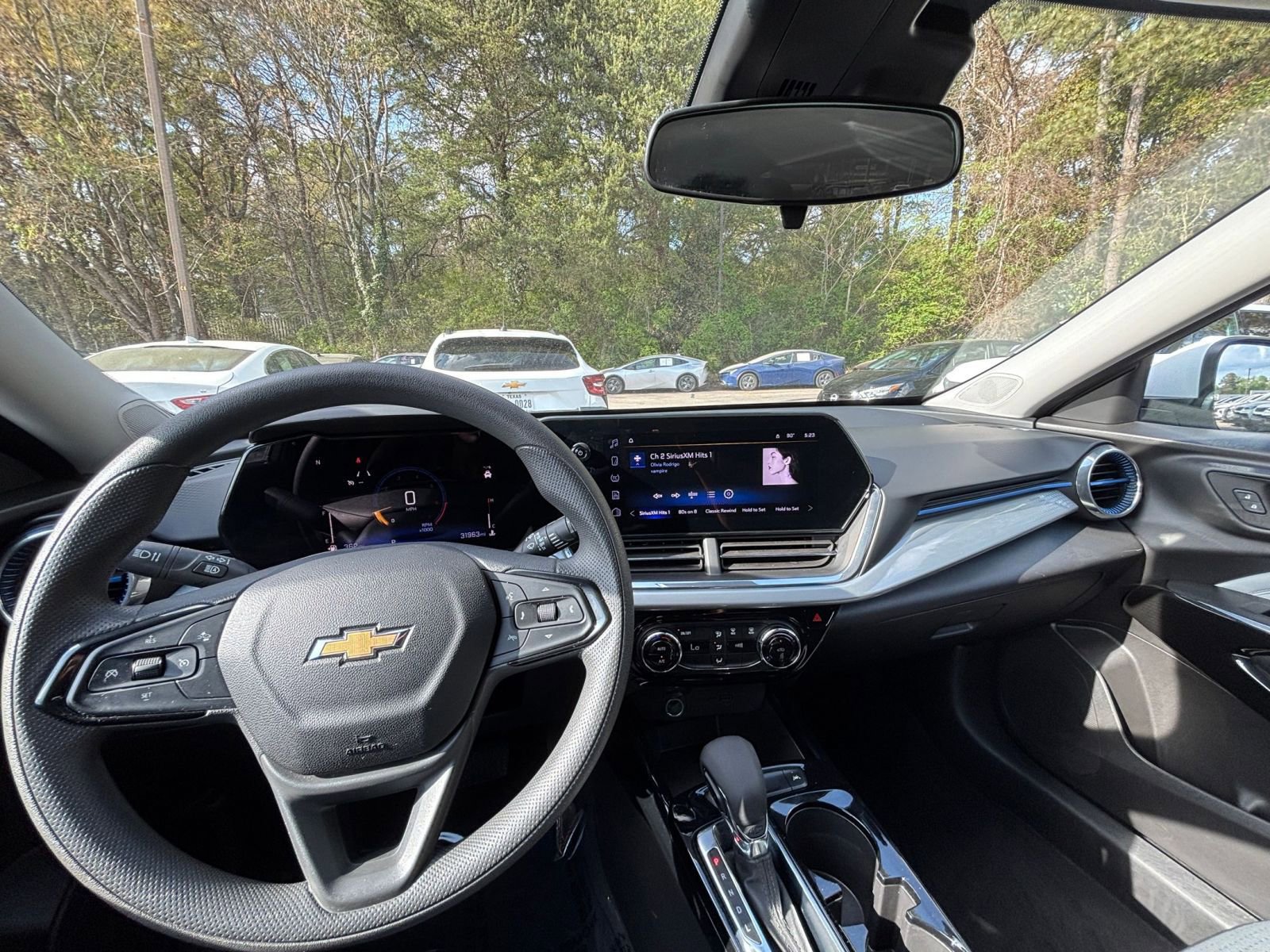 Thumbnail: 2025 Chevrolet Trax - 34