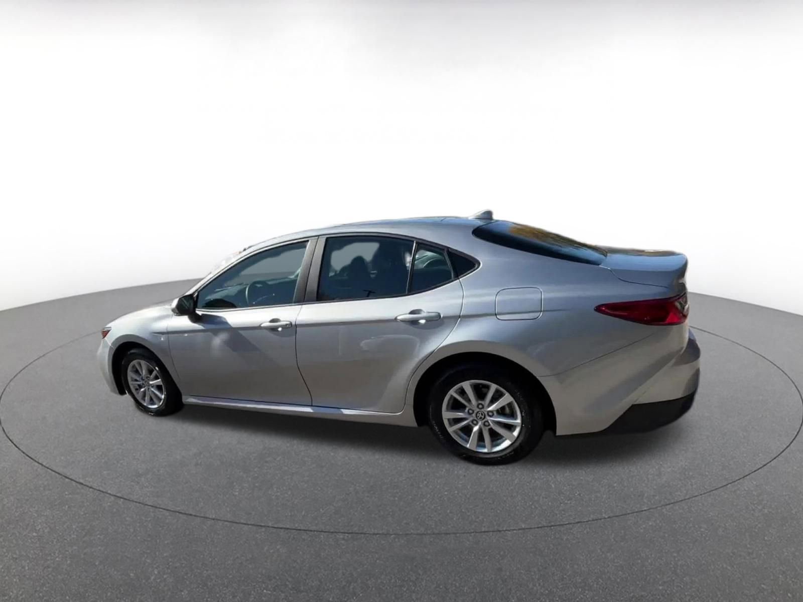 Thumbnail: 2025 Toyota Camry - 10