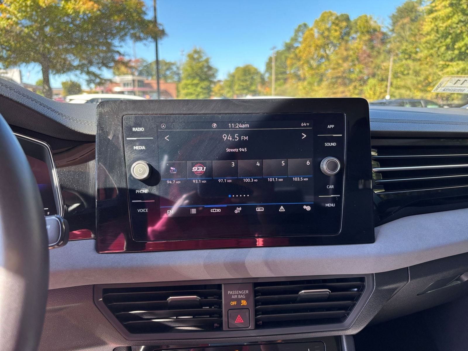 Thumbnail: 2025 Volkswagen Jetta - 18