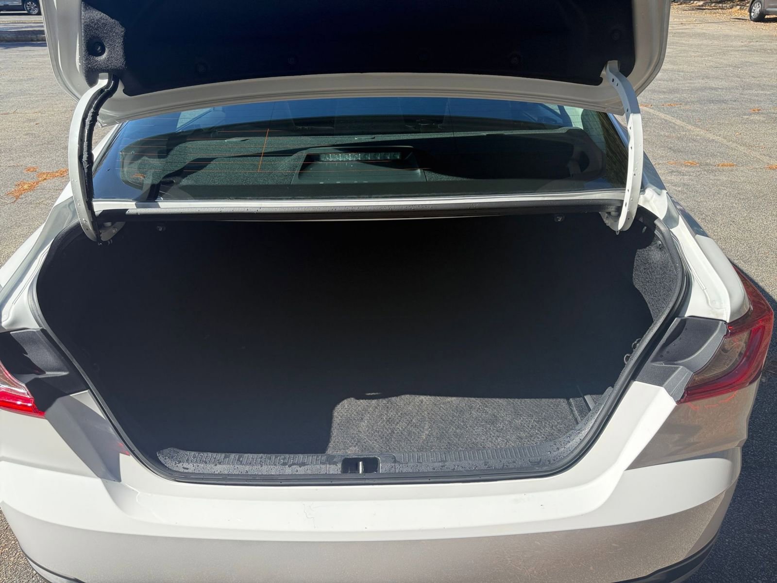 Thumbnail: 2025 Toyota Camry - 31